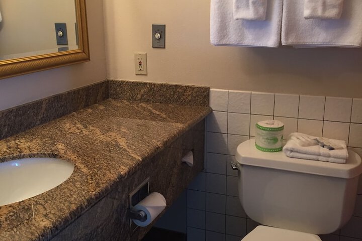 Port Angeles Inn