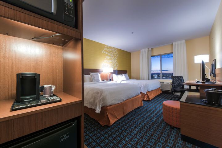 Room 11 of 28