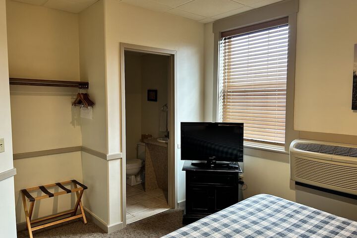 Room 228 of 260