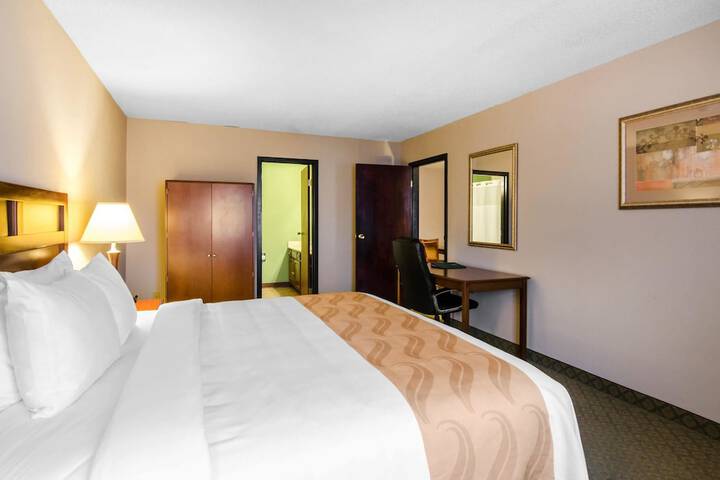 Room 14 of 30
