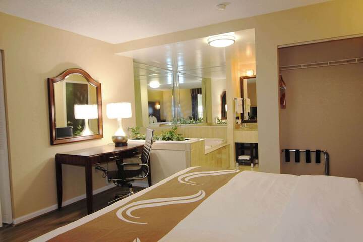 Room 14 of 31