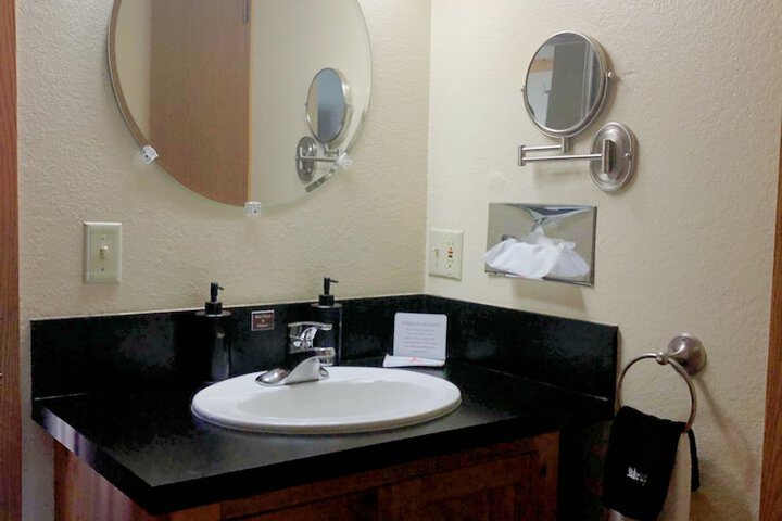 River House Inn a Baymont by Wyndham