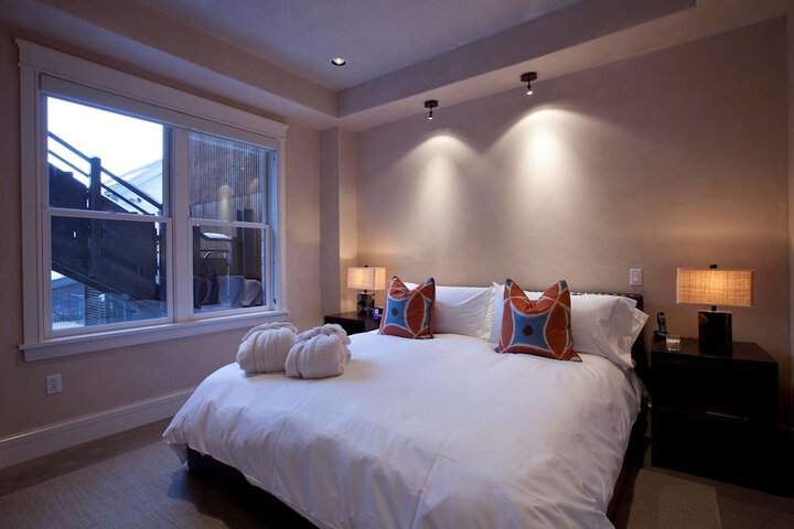 Element 52 Auberge Collection