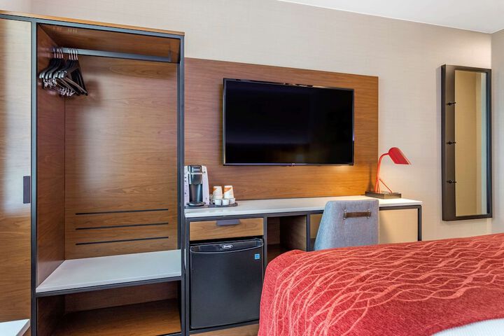 Room 18 of 27