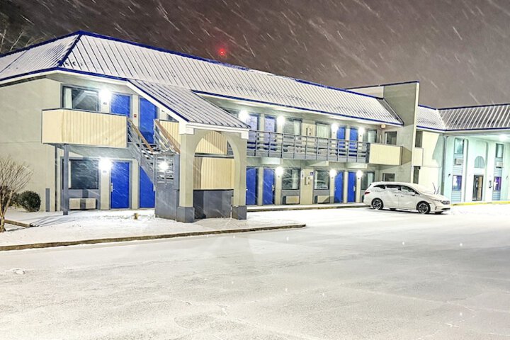 Rodeway Inn & Suites Plymouth Hwy 64