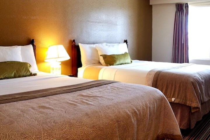 Room 40 of 48