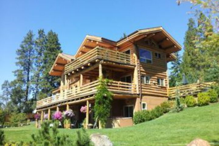 Bigfoot Lodge B & B