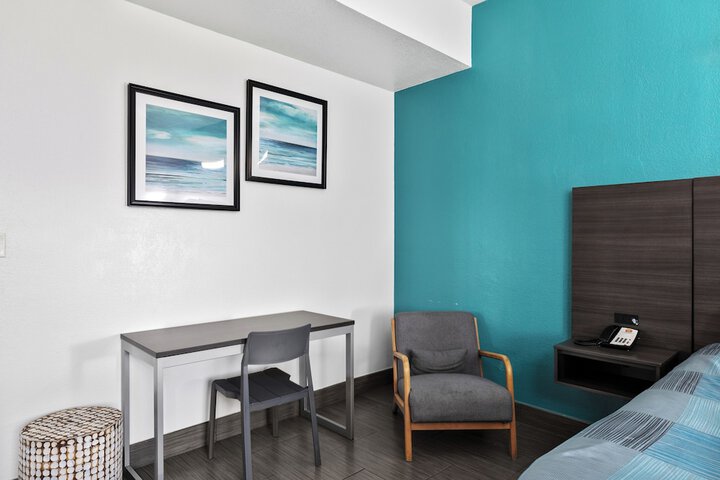 Room 33 of 56
