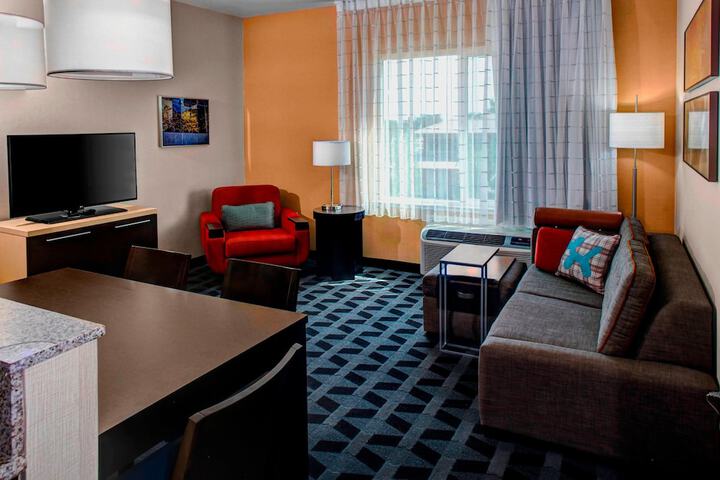 Room 17 of 25