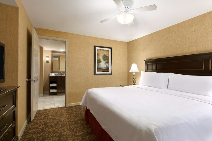 Homewood Suites by Hilton Syracuse / Liverpool