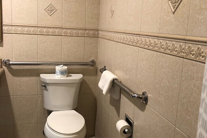 Room 19 of 66