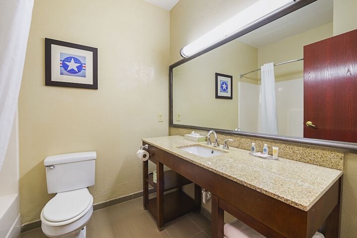 Room 15 of 35