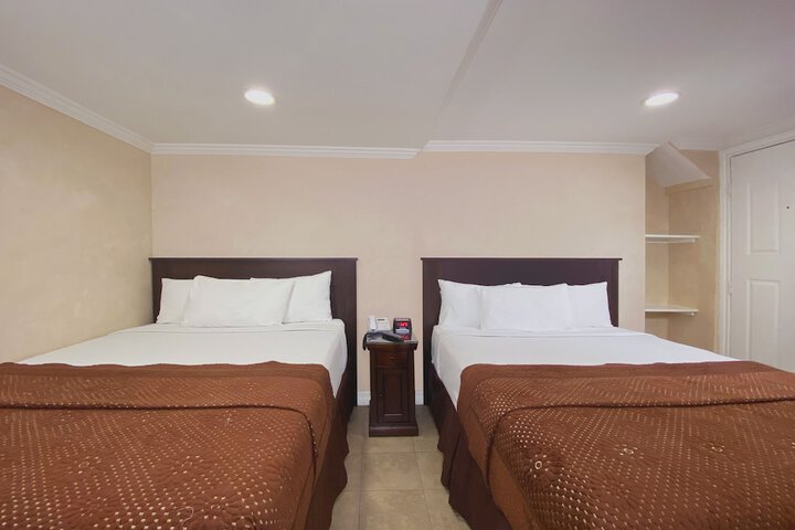 Nite Inn - Walking Distance to Universal Studios Hollywood