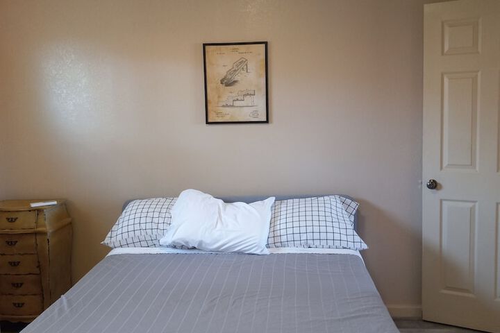 Room 21 of 38
