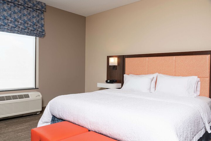 Room 6 of 36