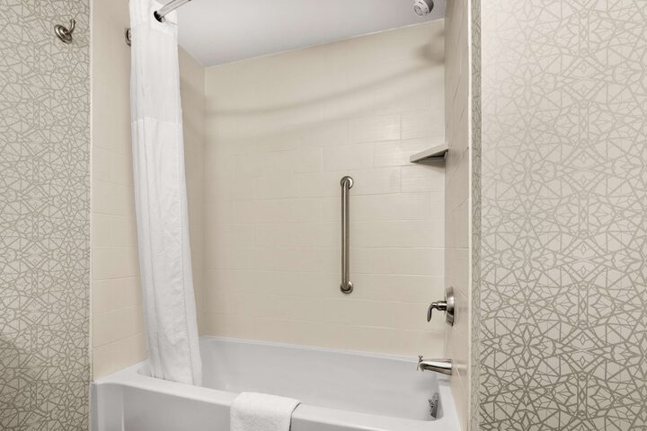 Hampton Inn & Suites Fairbanks