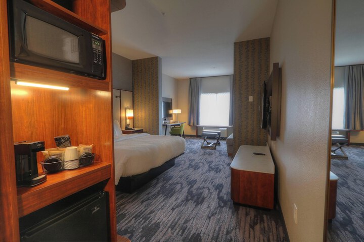 Room 16 of 39