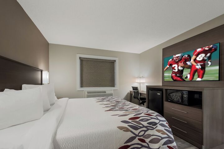 Red Roof Inn & Suites Vineland - Buena