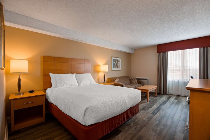 Room 12 of 24