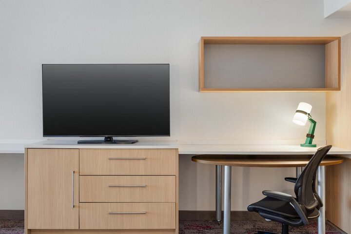 Home2 Suites by Hilton Milwaukee Brookfield