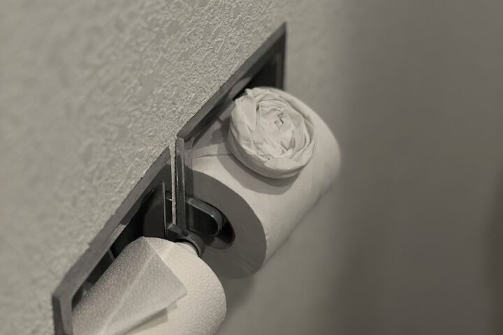 Room 11 of 27