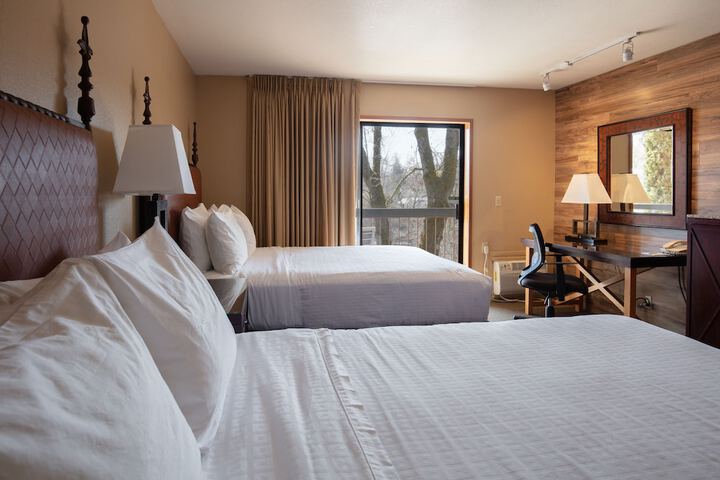 Riverside Inn