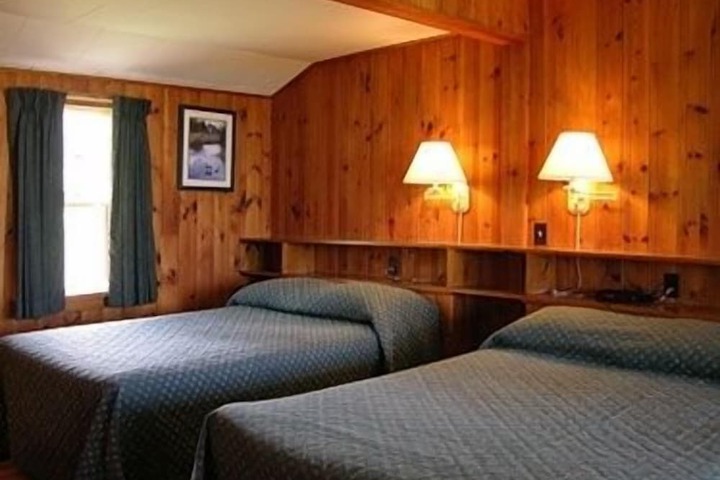 Room 25 of 40