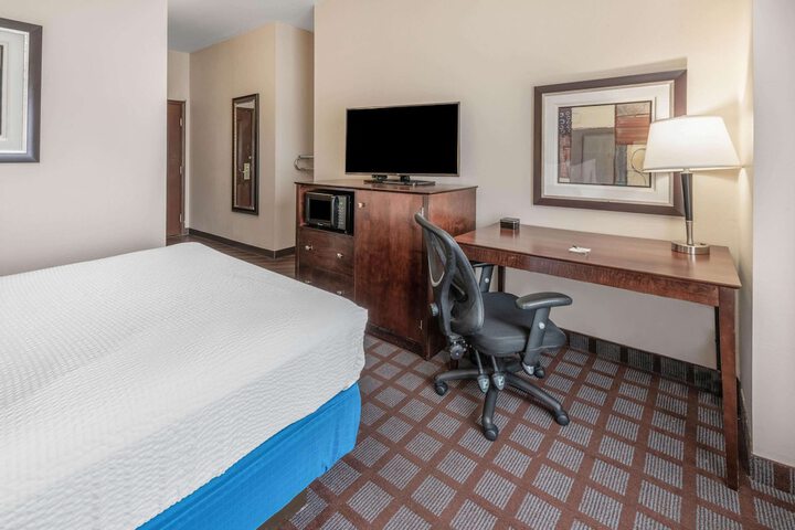 Room 20 of 29