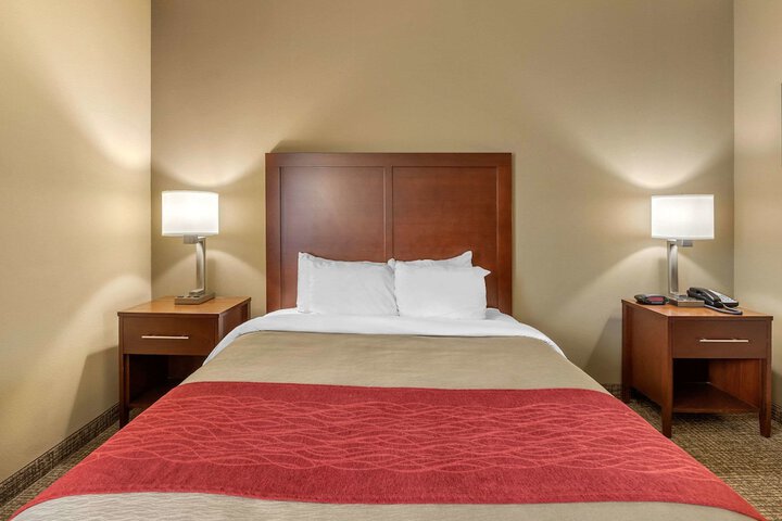 Room 25 of 38