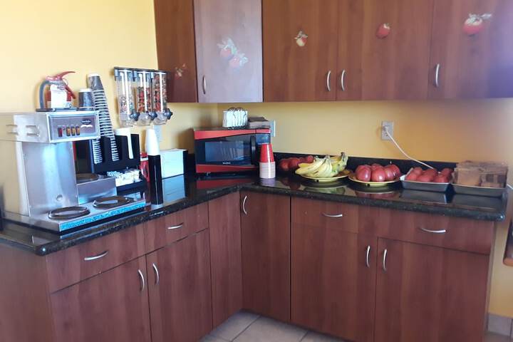 Breakfast/Coffee Service 17 of 22