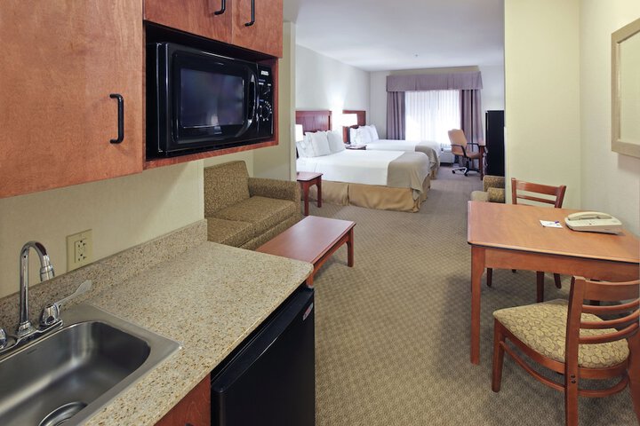 Room 30 of 47