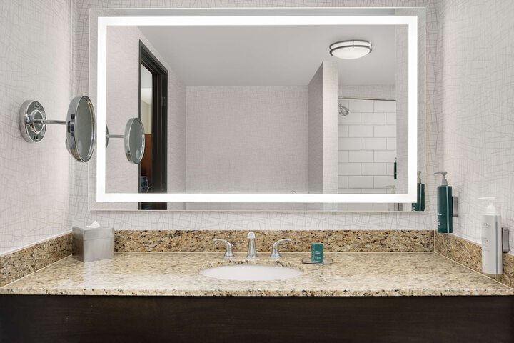 DoubleTree by Hilton Chicago OHare Airport - Rosemont
