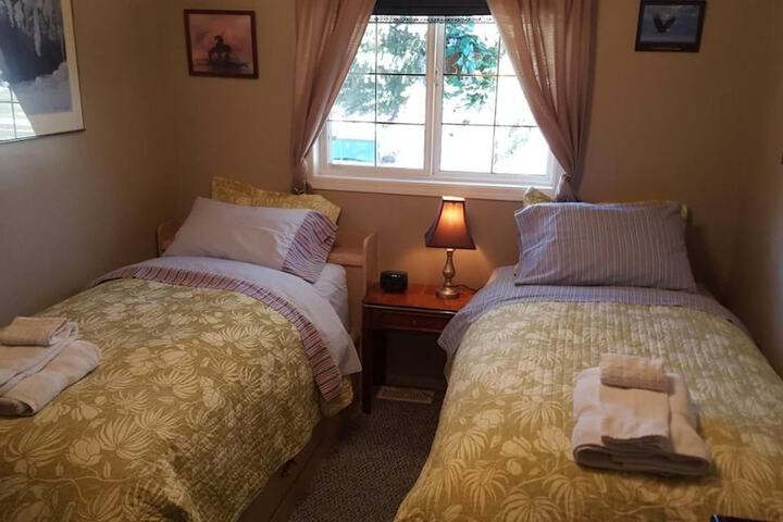 Room 7 of 25