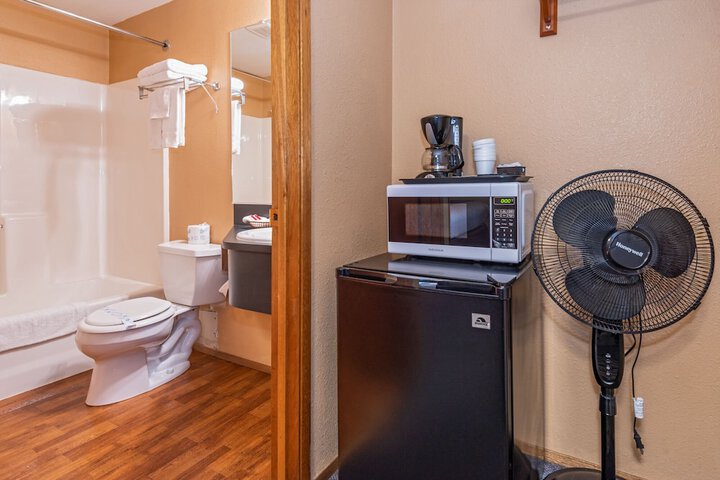 Room 12 of 15
