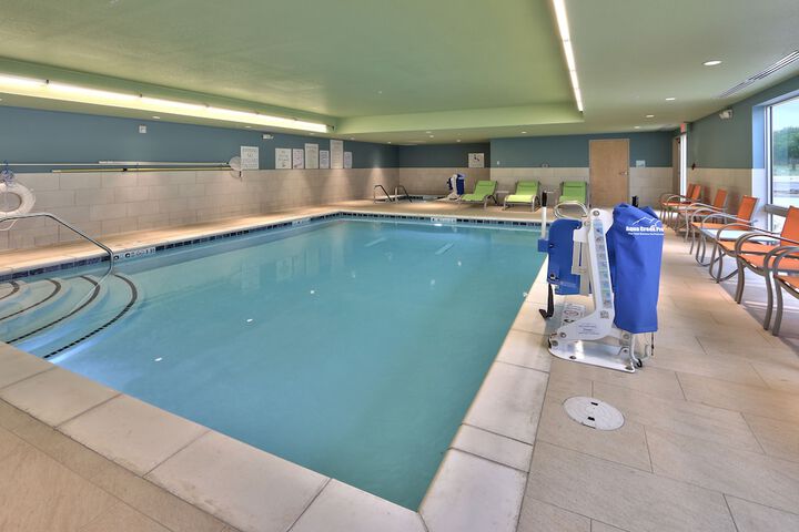 Holiday Inn Express & Suites Roswell by IHG