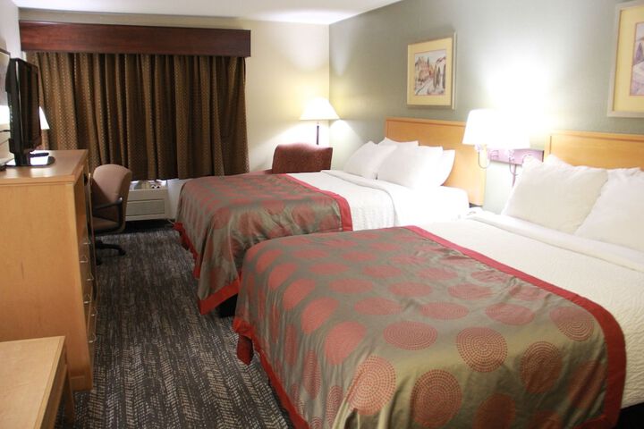 Ramada by Wyndham Spirit Lake / Okoboji