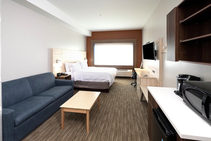 Room 19 of 37