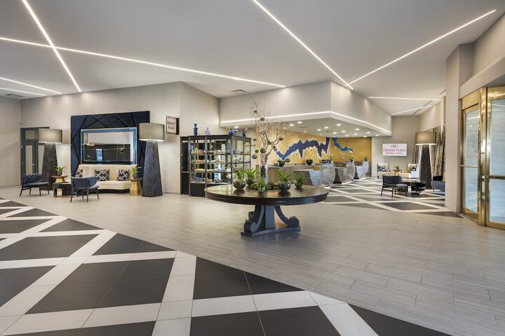 Crowne Plaza Providence-Warwick Airport by IHG