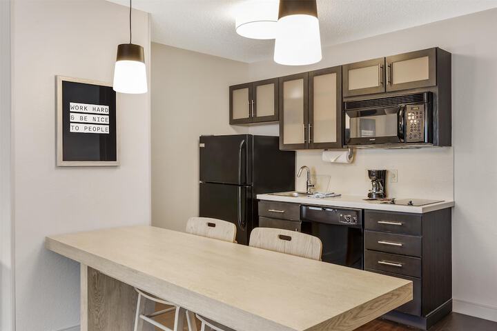 Sonesta Simply Suites Boston Burlington