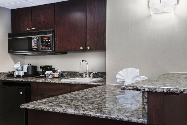 Holiday Inn Springdale / Fayetteville Area by IHG