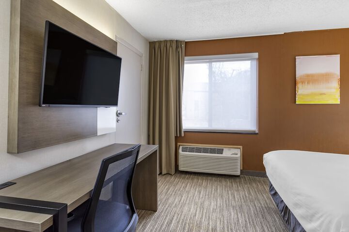 Room 14 of 22