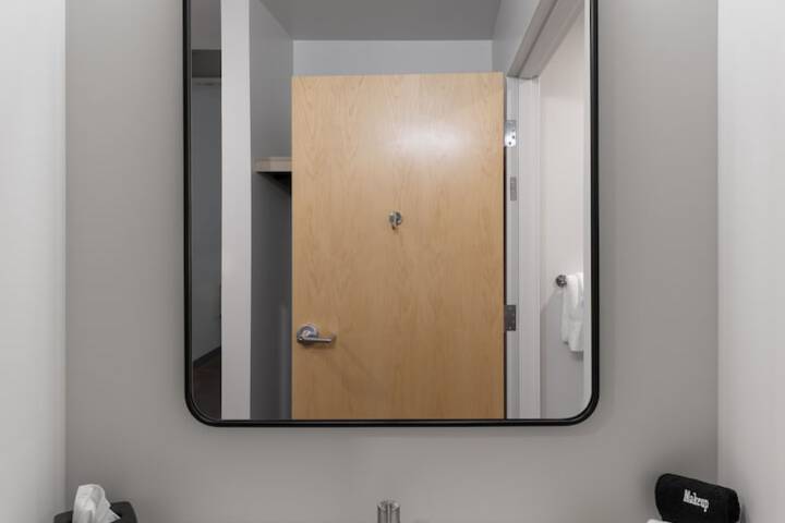 Room 21 of 50