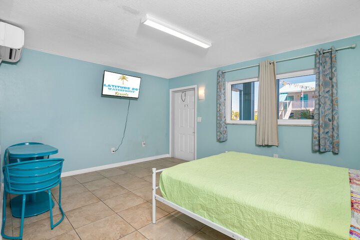 Room 25 of 77