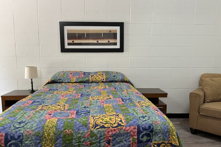 Room 18 of 19