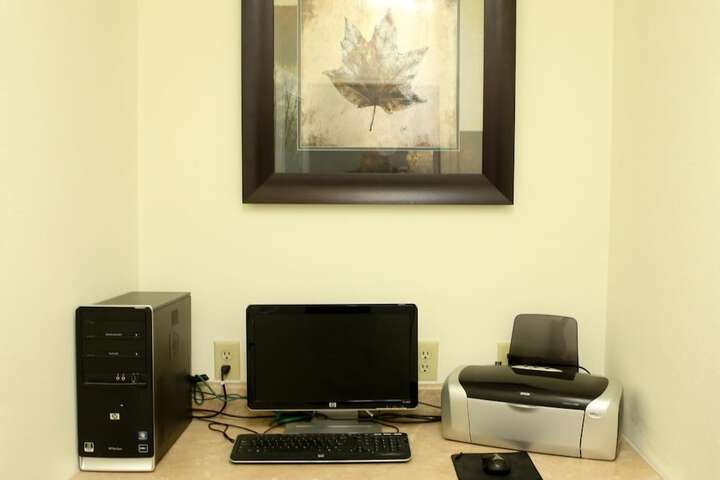 Business Center 51 of 53