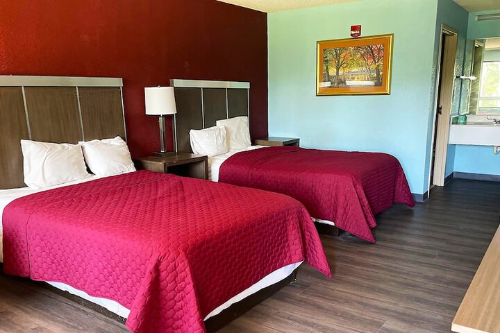 Room 21 of 38