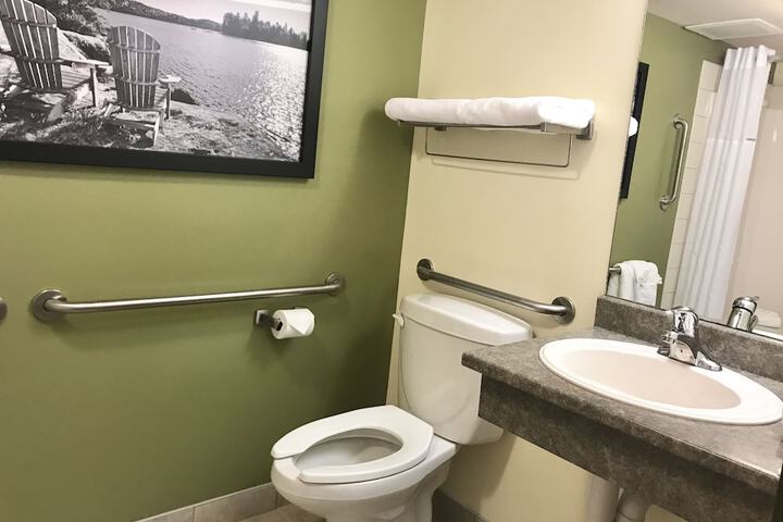 Room 44 of 86