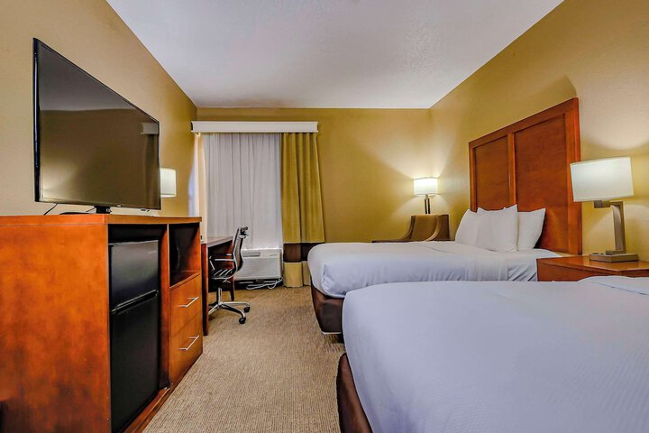 Room 11 of 23