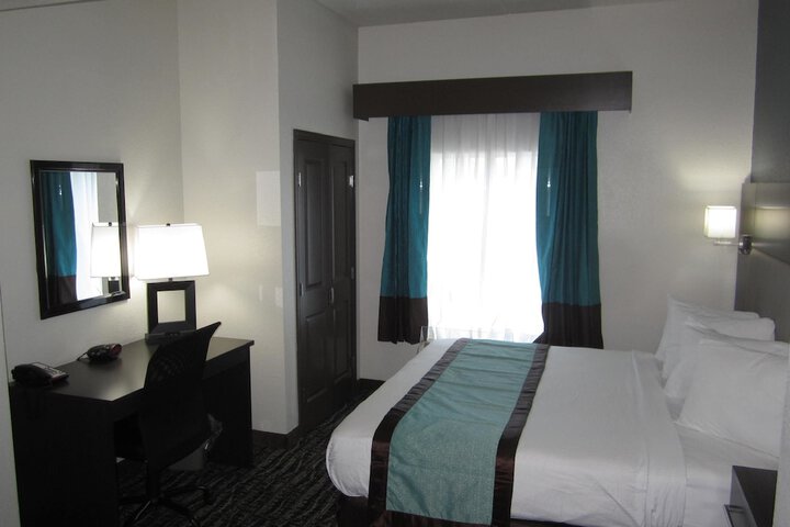 Room 14 of 25