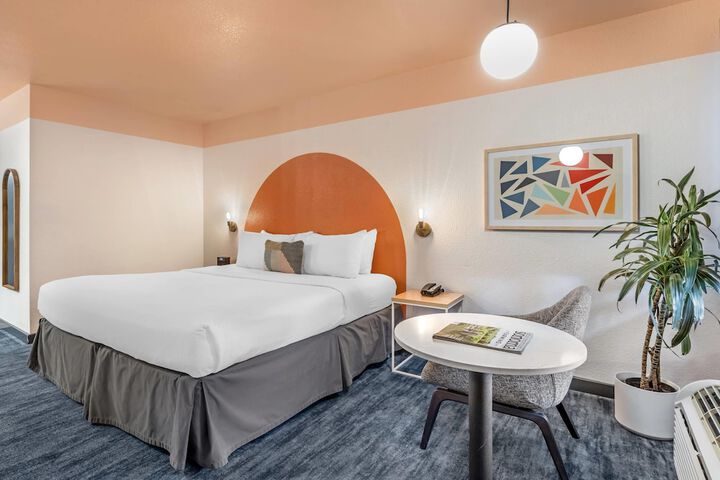 The Sandman Santa Rosa Sonoma an Ascend Collection Hotel